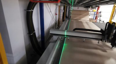 Accurate alignment of the fabric on the plotter table